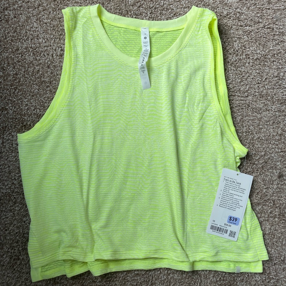 Lululemon train to be tank